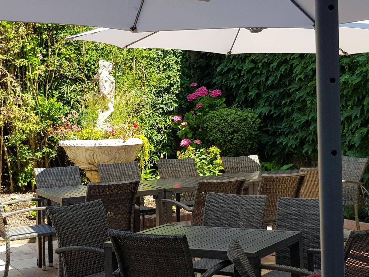 Come Inn Neufchâtel-en-Bray Exterior photo